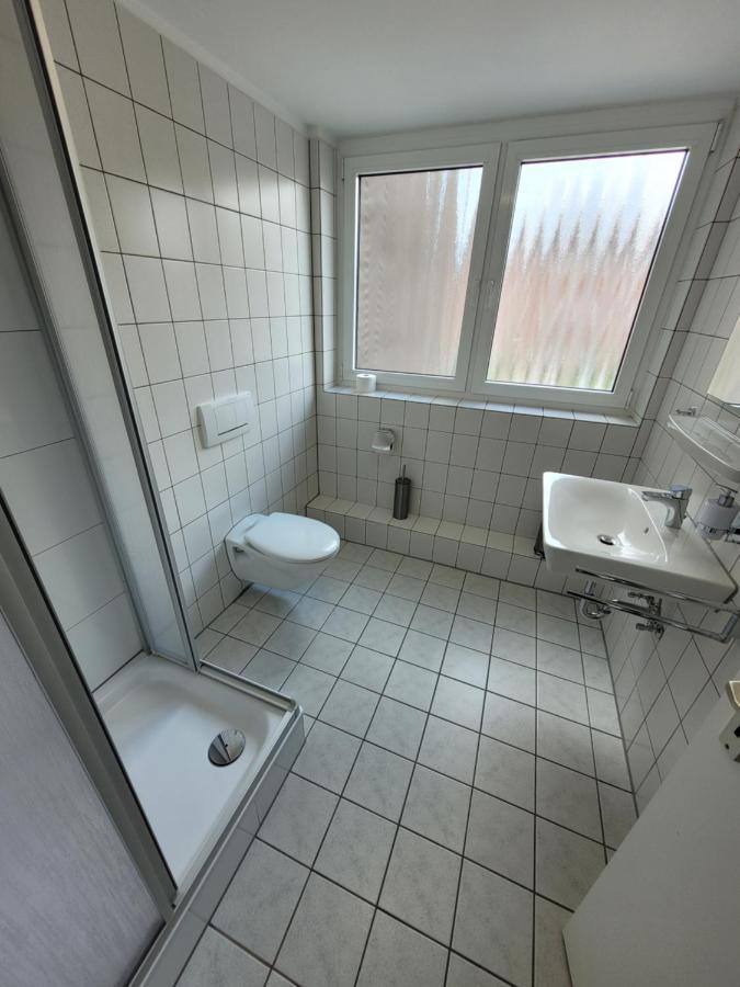 Guesthouse Wi Rooms 于利希 外观 照片