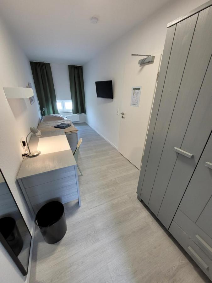 Guesthouse Wi Rooms 于利希 外观 照片