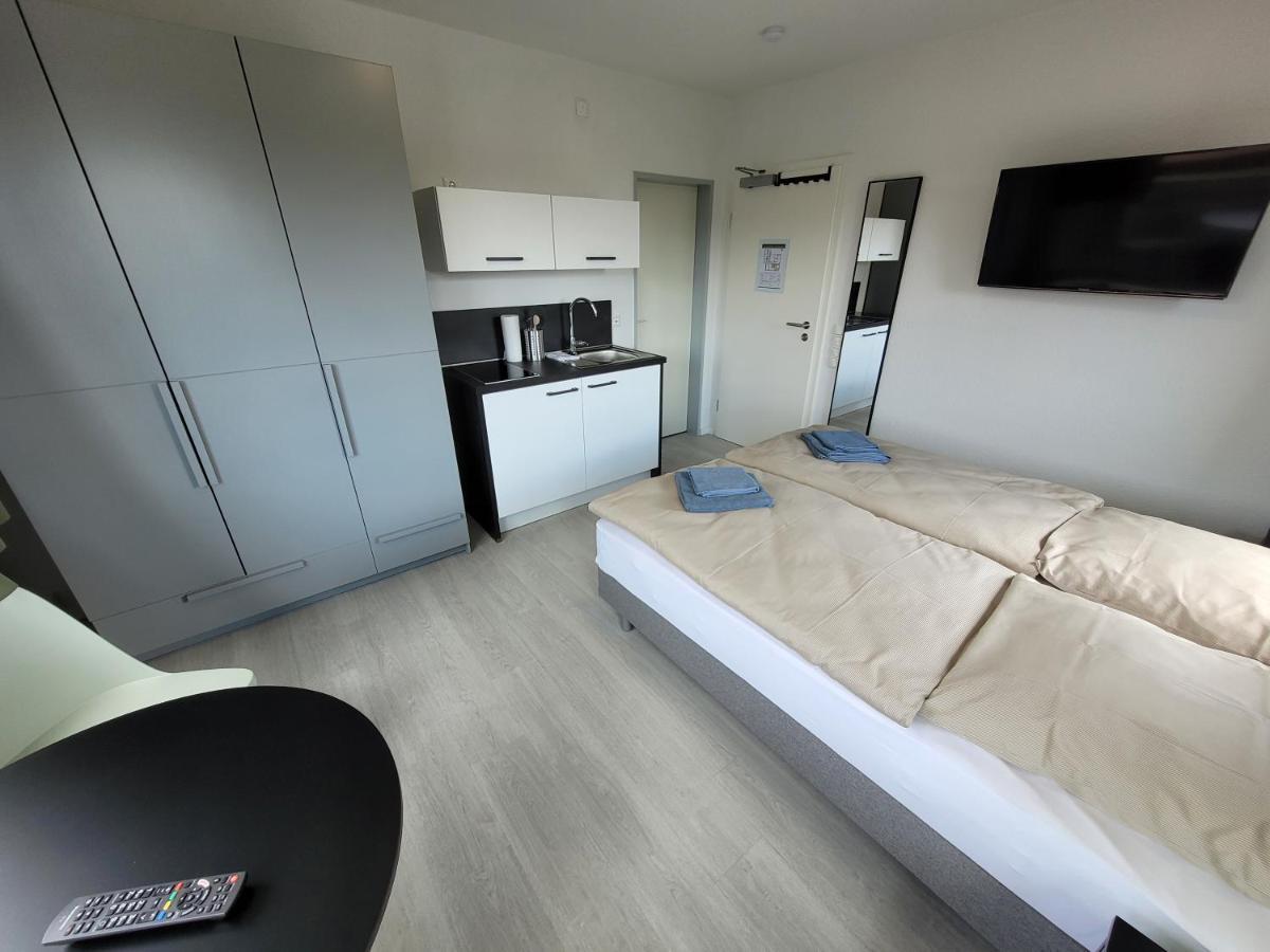 Guesthouse Wi Rooms 于利希 外观 照片